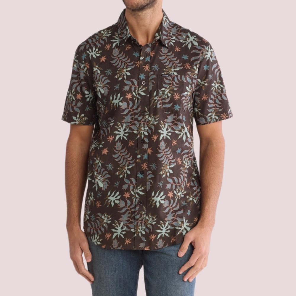 NWT Volcom Men's Tropical Warbler Woven Button Up Short Sleeve Tee - Lg